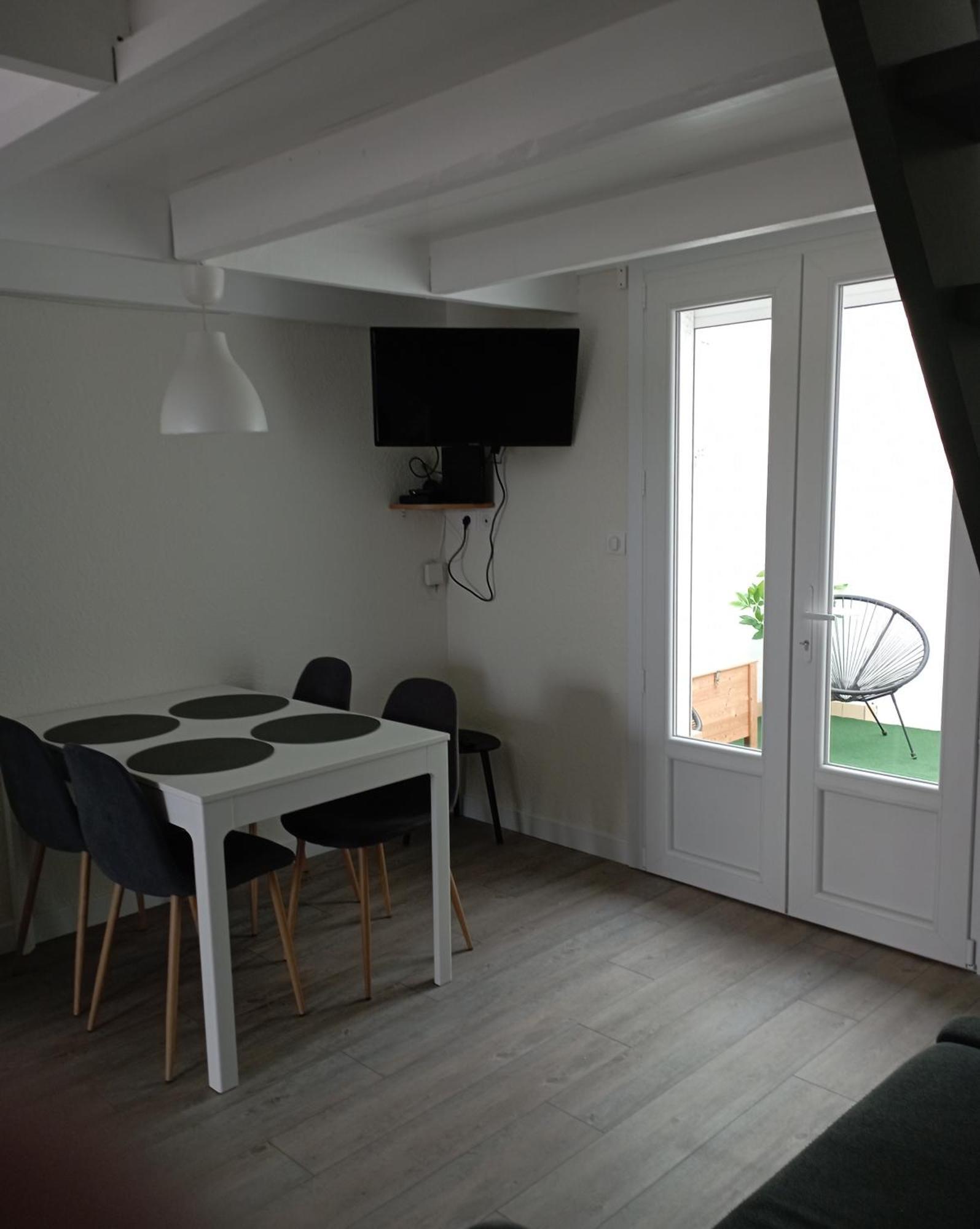 Votre Cocon A 1Km De La Plage Camiers Exterior photo